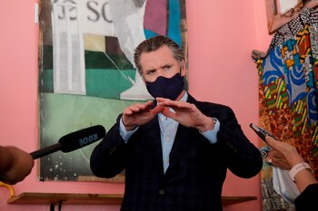 En la imagen, el gobernador