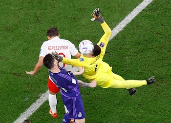 El manotazo de Szczesny a