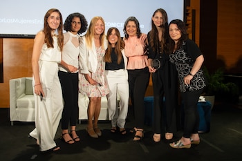 De izq. a der: (Luciana