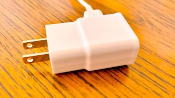 No están ahí por casualidad: revelan la función de los agujeros en enchufes eléctricos tipo A y B. (Foto: Difusión)