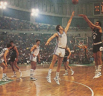 Oscar, frente al Real Madrid