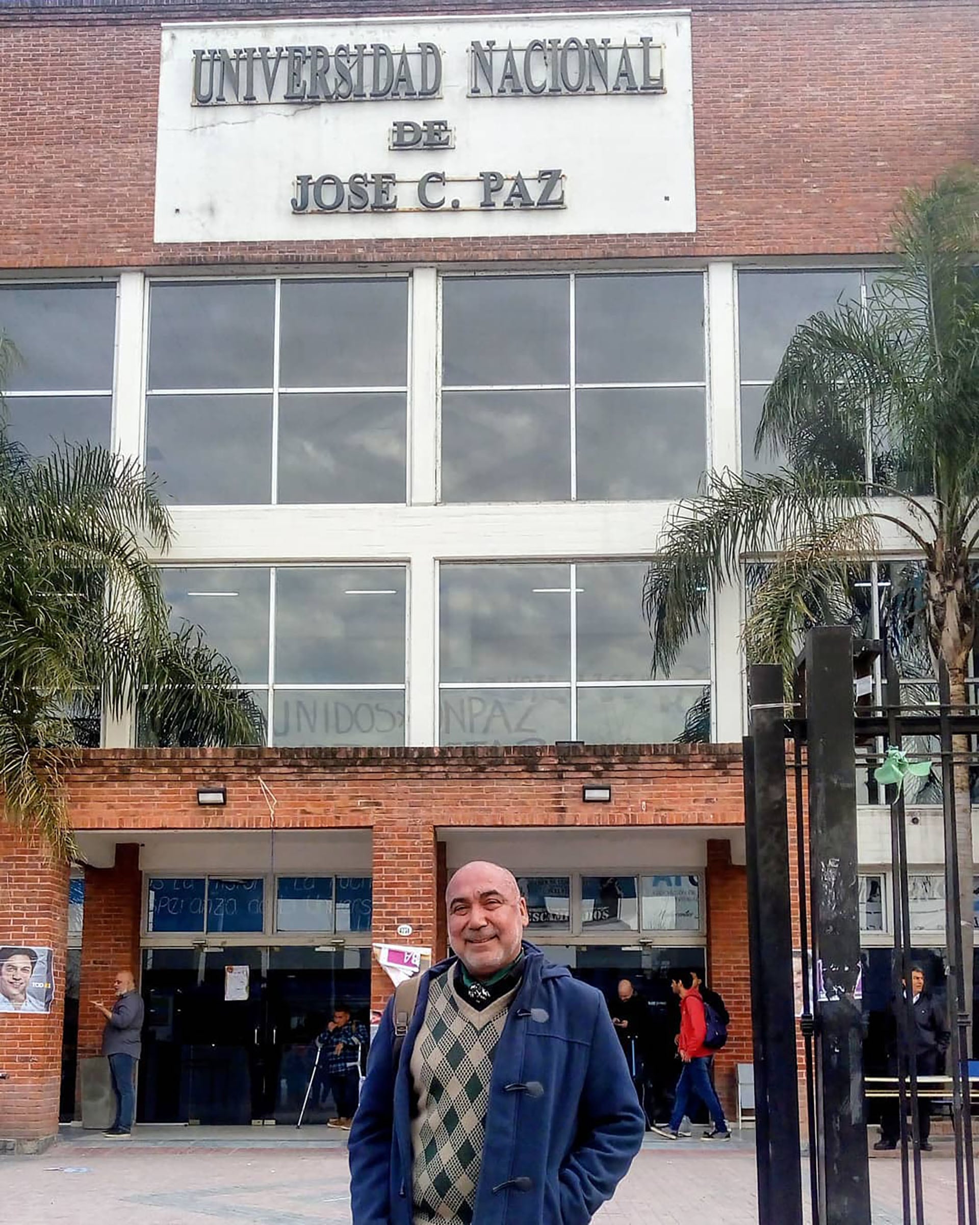 Aguirre era docente en múltiples instituciones.