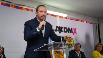 El panista se registró oficialmente