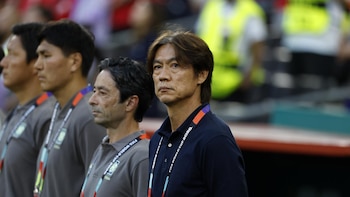 La policía registra la Federación Surcoreana de Fútbol por el nombramiento del exseleccionador Hong Myung-bo