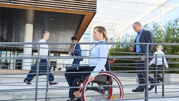 CERMI pide a Derechos Sociales que la nueva Ley de profesiones sociales incite la inclusión de personas con discapacidad