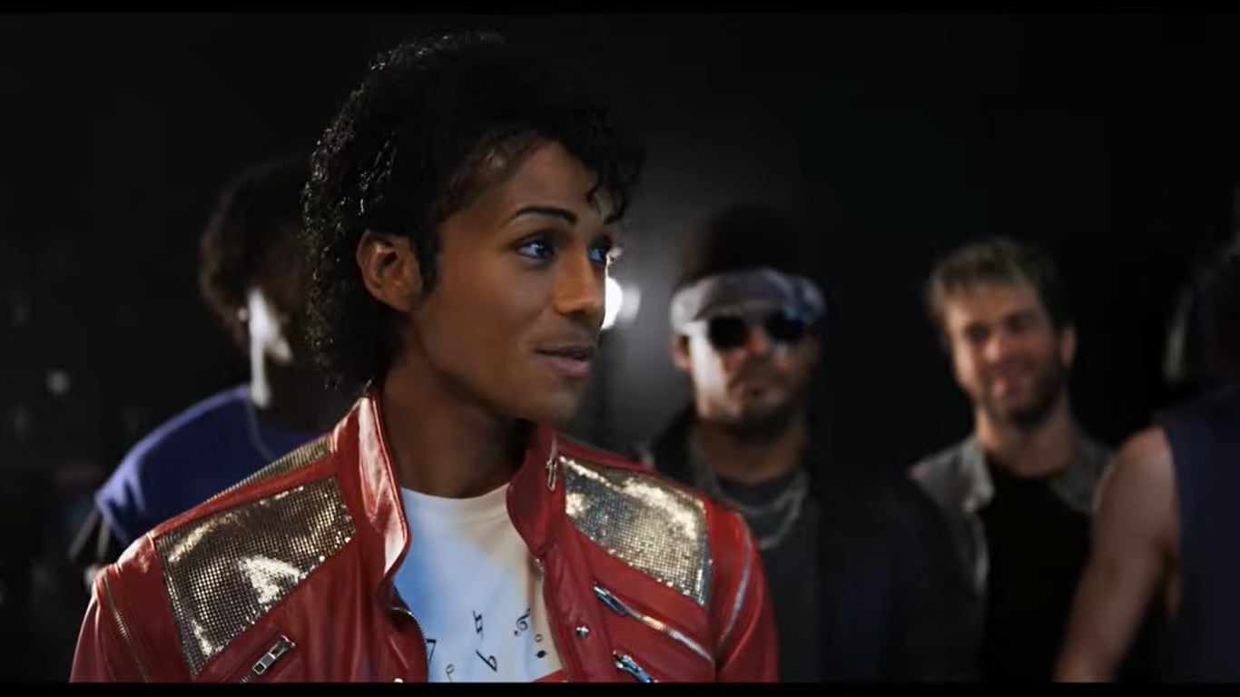 Jaafar Jackson interpreta a su tío Michael Jackson en esta nueva biopic. (Captura de video)