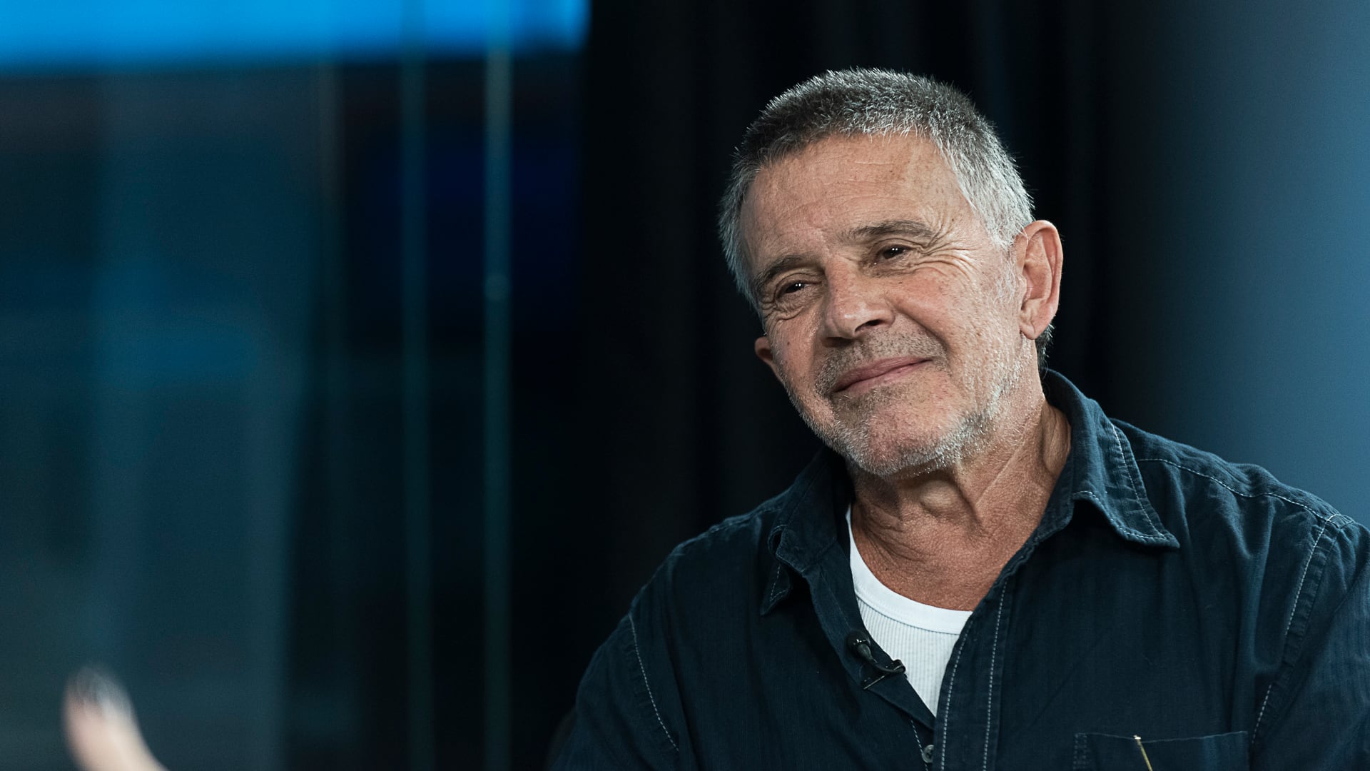Osvaldo Laport participará de “La Noche de Mirtha” en medio de su trabajo en el musical “Billy Elliot”, una de las producciones teatrales más destacadas de la temporada (Fotografía: Gustavo Gavotti)