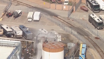Evacuaron a más de 40.000 personas por una fuga química en California; las autoridades del condado de Orange advierten que el tanque “va a fallar” y podría explotar