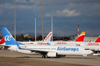 Varias aerolíneas aparcadas en el