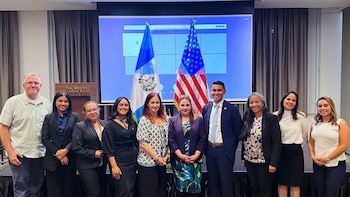 El gobierno de Estados Unidos dona equipo especializado al Inacif de Guatemala para la detección de fentanilo