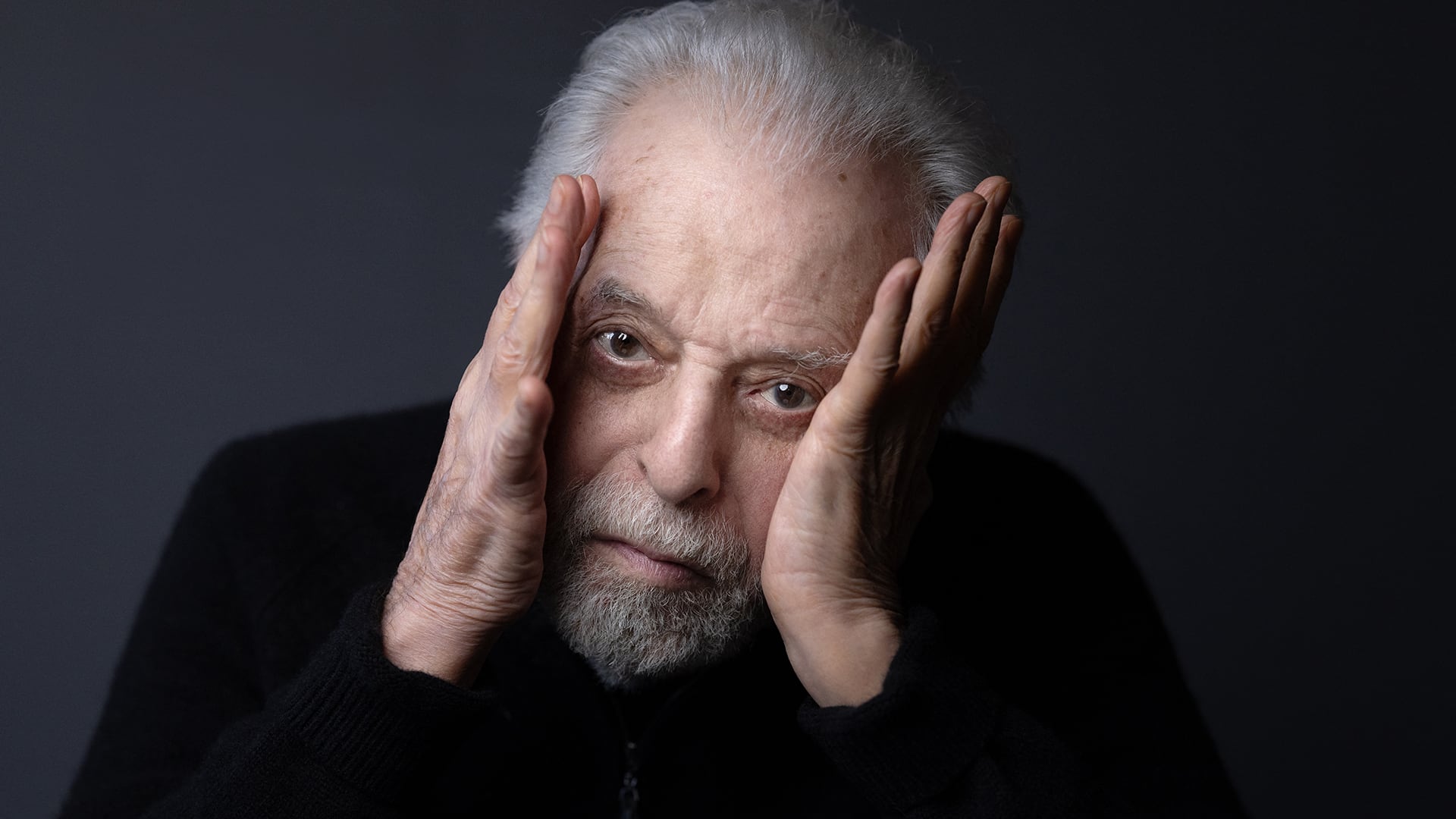 Alejandro Jodorowsky, artista francochileno de 97 años, lanza