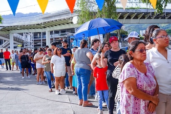 La iniciativa municipal convirtió el domingo en un plan familiar con comida nacional sin costo, presentaciones culturales y espacios de recreación que buscaron celebrar las tradiciones salvadoreñas de una forma cercana (Foto cortesía Alcaldía de San Salvador Centro)