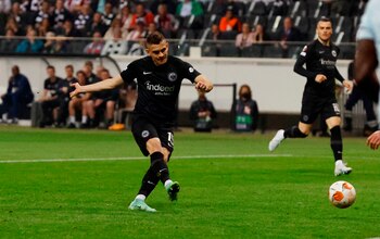 Rafael Santos Borré anotó gol