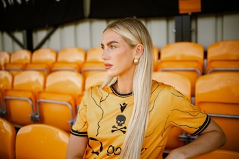 Kelci-Rose Bowers firmó con el Real Bedford Women