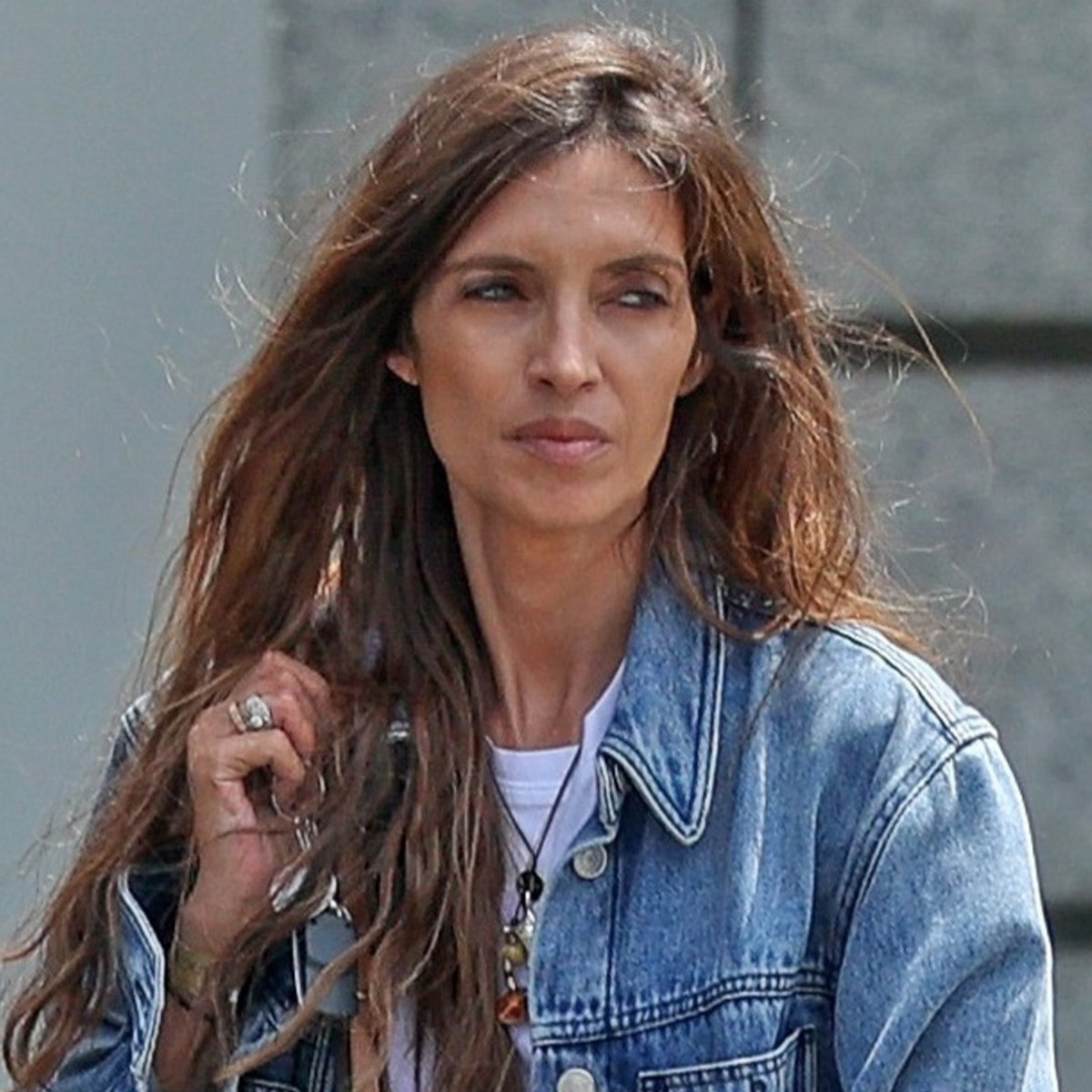 Sara Carbonero se recupera en su hogar de Madrid “con gran discreción”: retoma la rutina junto a sus hijos y su pareja - Infobae