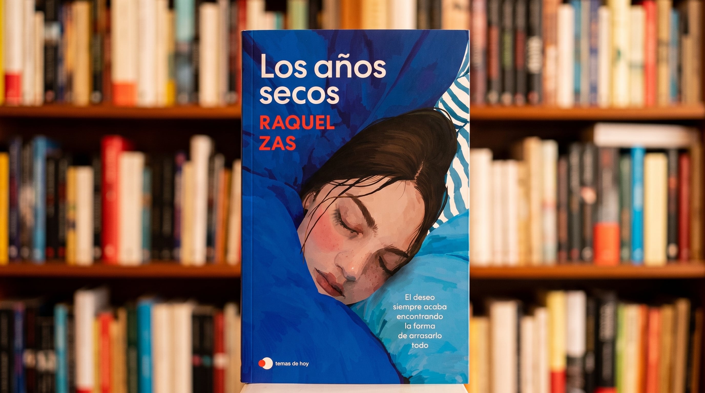 Raquel Zas, escritora de ‘Los años secos’, uno de los debuts literarios del año: “Reivindico el fracaso, puede ser una forma de revolución”