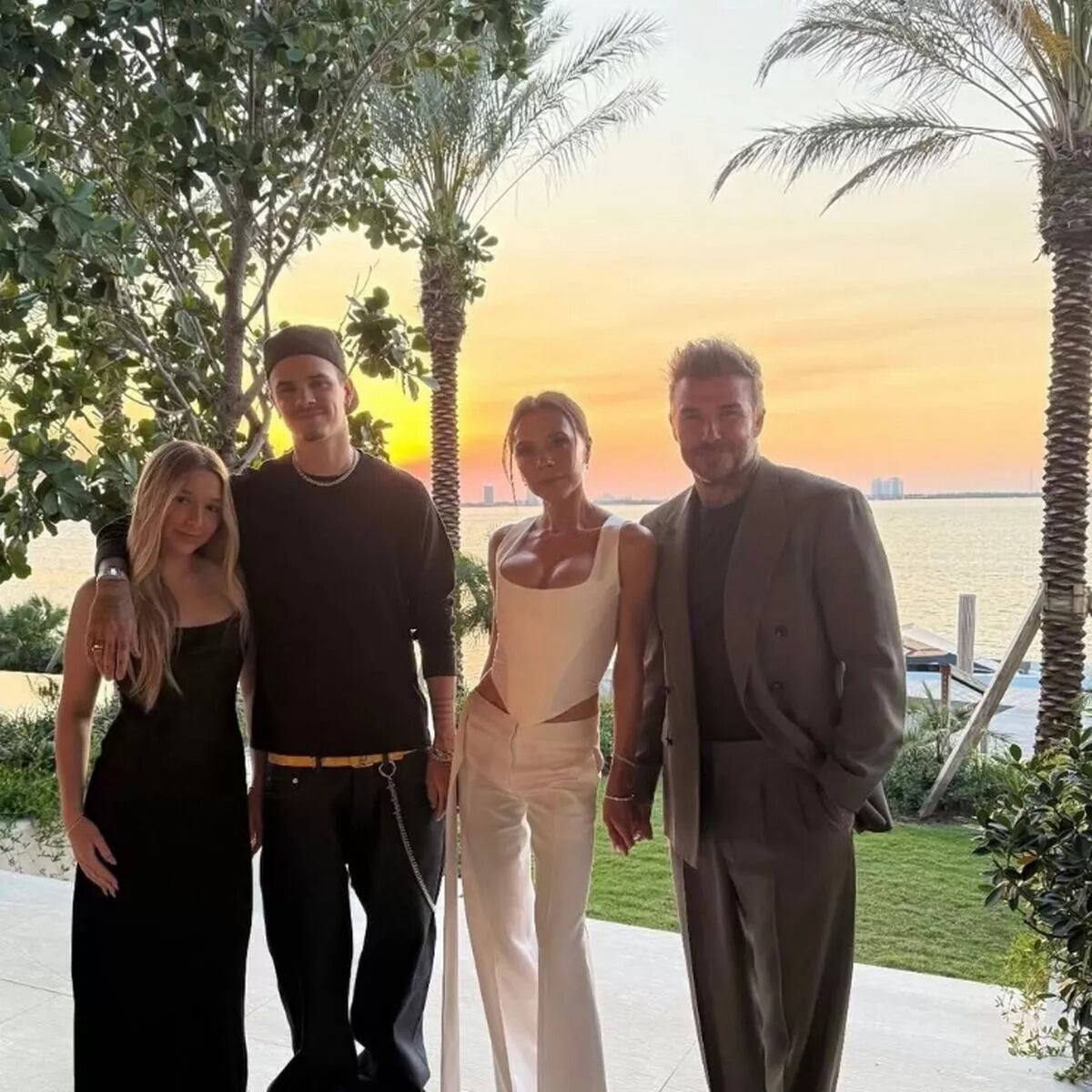 Esta no es la primera vez que Brooklyn y Nicola se ausentan de eventos importantes de la familia Beckham (Foto: Instagram/@victoriabeckham)