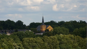 Se vende un hospital de 1947 por 1 euro en Alemania: estos son los requisitos para acceder a la oferta