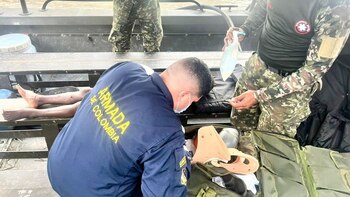 Por un artefacto explosivo del