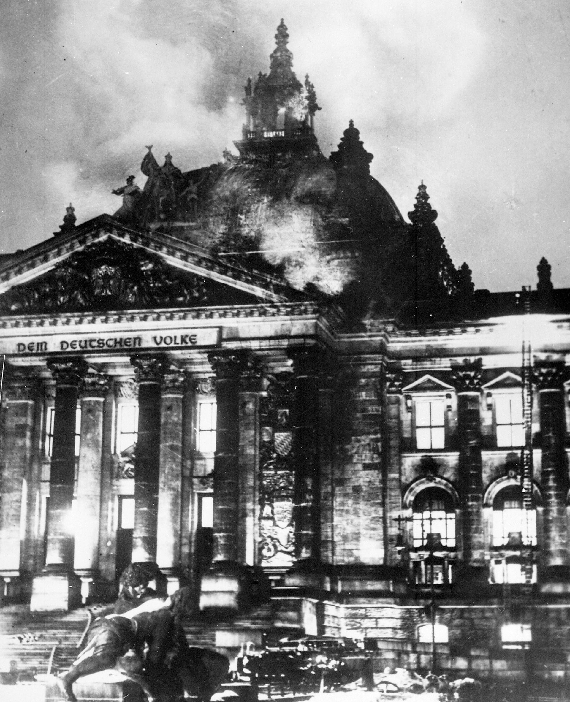 La persecución a comunistas, socialdemócratas y sindicalistas tras el incendio del Reichstag resultó en miles de detenciones y torturas en manos del régimen nazi