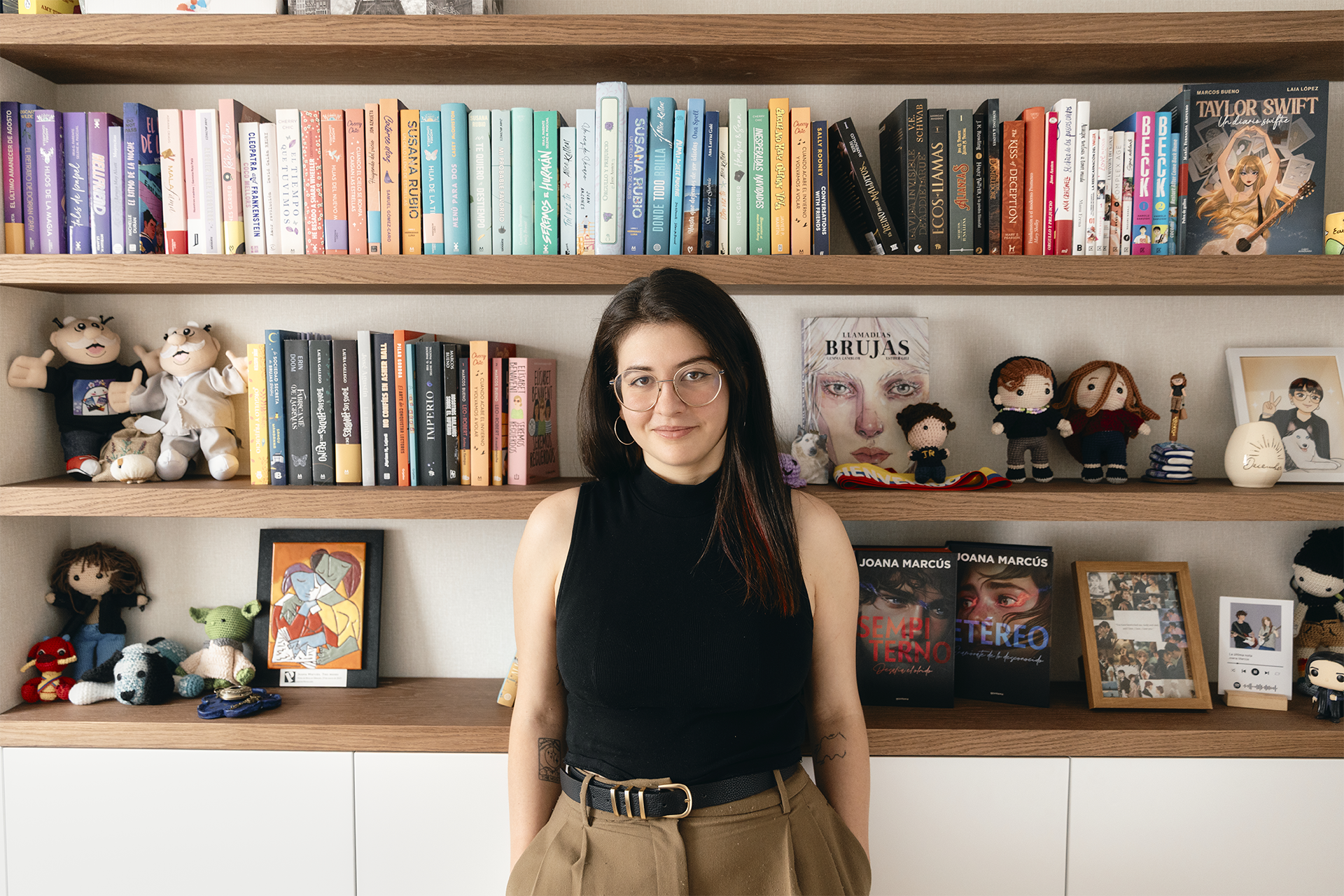 Joana Marcús presenta en Argentina su bilogía Extraños, inspirada en su crisis de los dieciocho años - (Penguin Random House)