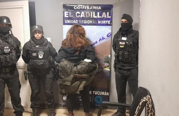 La mujer fue detenida luego de presuntamente haber sufrido una crisis