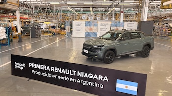 Comenzó en Córdoba la producción de la primera pick up compacta argentina: cuándo saldrá a la venta