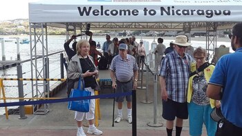 Turistas del crucero Emerald Princess,