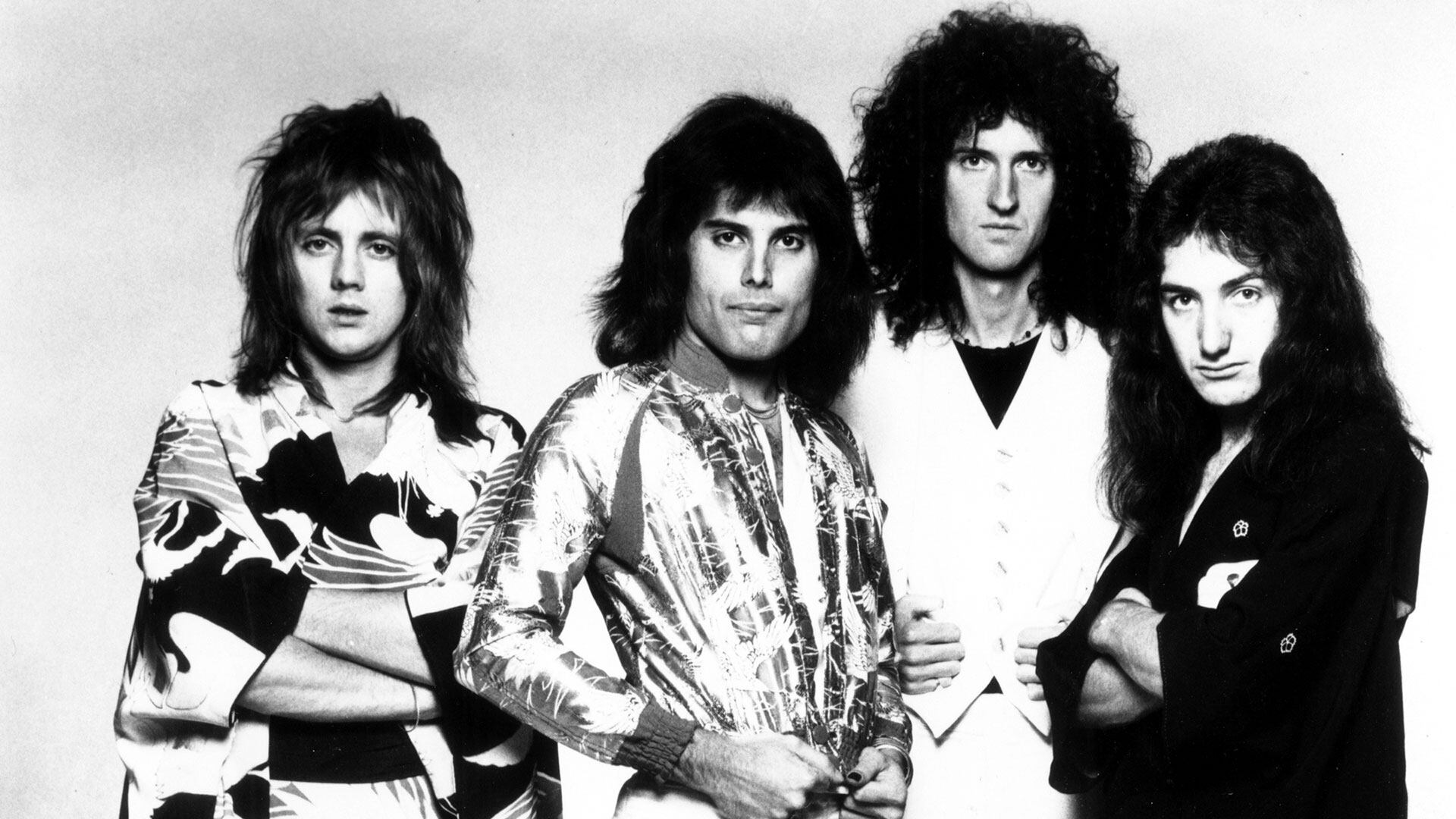1975: British rock band Queen (L-R: Roger Taylor, Freddie Mercury, Brian May and John Deacon pose for an Electra Records publicity still to promote their tour of Japan in 1975. (Photo by Michael Ochs Archives/Getty Images)