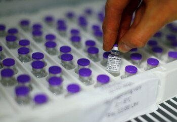 La vacuna fabricada por Pfizer