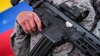 Mueren dos presuntos integrantes disidentes de las FARC en una operación militar en el noroeste de Colombia