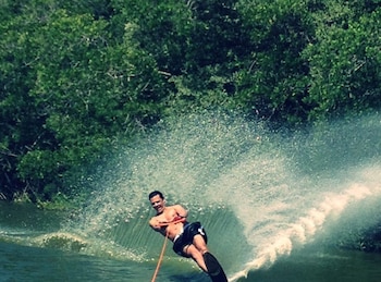 Rodrigo Herrera practica diferentes deportes,