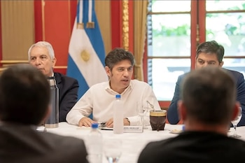 Reunión Axel Kicillof con intendentes del MDF