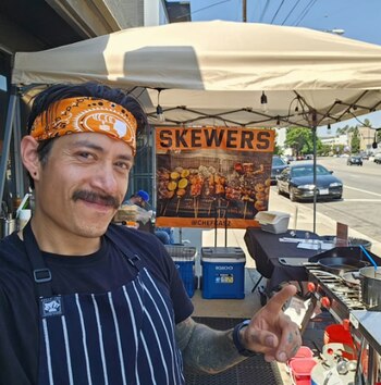 La pareja comenzó a operar