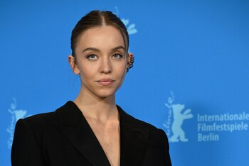 La actriz y parte del