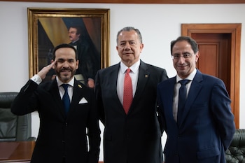 Las altas cortes señalaron que se trató de una visita en la que el presidente electo pasó a saludar a los magistrados como parte de sus primeros acercamientos institucionales tras los resultados electorales - crédito Corte Suprema de Justicia