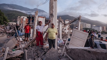 La economía de Venezuela parecía renacer. Entonces golpearon los terremotos