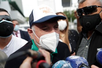 En la imagen, el expresidente