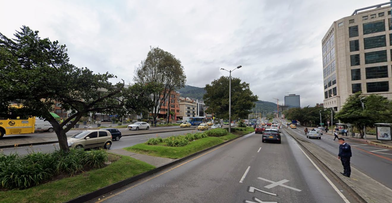 La Secretaría de Movilidad recomendó rutas alternas para evitar el tramo entre las calles 102 y 116 mientras duren los cierres de carril - crédito Google Maps