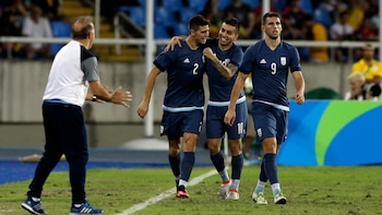 La indumentaria suplente que utilizó