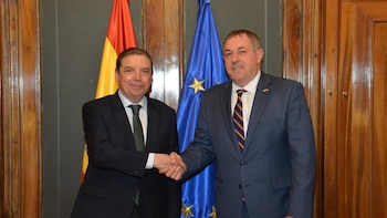 Planas aborda con el embajador de Uruguay en España asuntos de materia agroalimentaria y pesquera