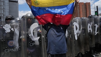 Familiares de presos políticos y ONG denunciaron la falta de información sobre el estado de las cárceles en Venezuela tras los sismos
