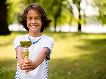 Un niño de 9 años se equivoca de camino en una carrera de 5 km y acaba ganando la de 10 km