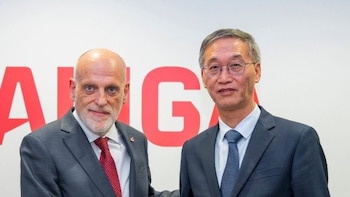 Tebas se reúne con el embajador de China en España para abordar "soluciones" a la polémica con Mbappé