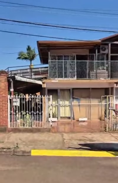 La vivienda está ubicada en el barrio Las Orquídeas de Iguazú (Bomberos Puerto Iguazú)