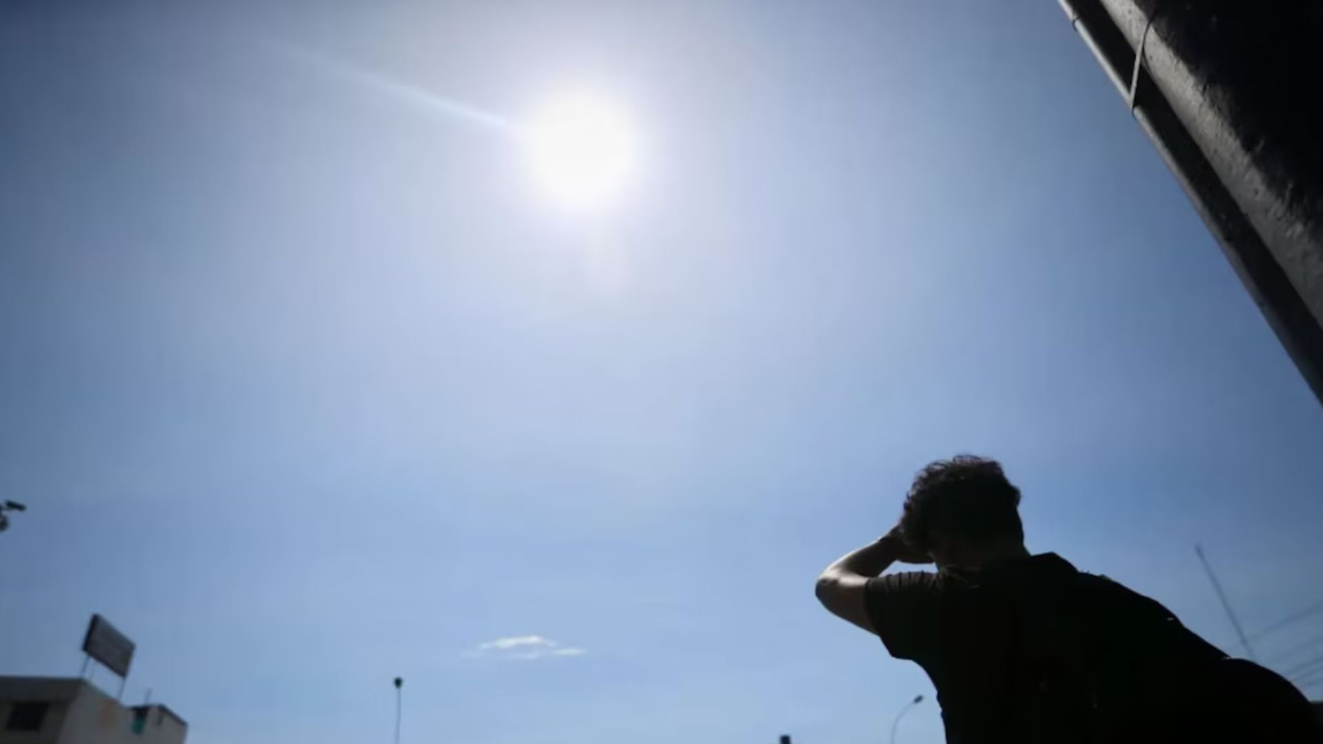 El Senamhi emitió una alerta roja por un fenómeno meteorológico extremo que afectará a Lima, Callao y otras veinte regiones del Perú. (Andina)