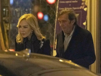 10/03/2023 Carmen Lomana y Antonio