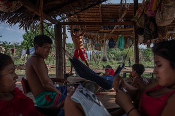 Personas de la tribu indígena