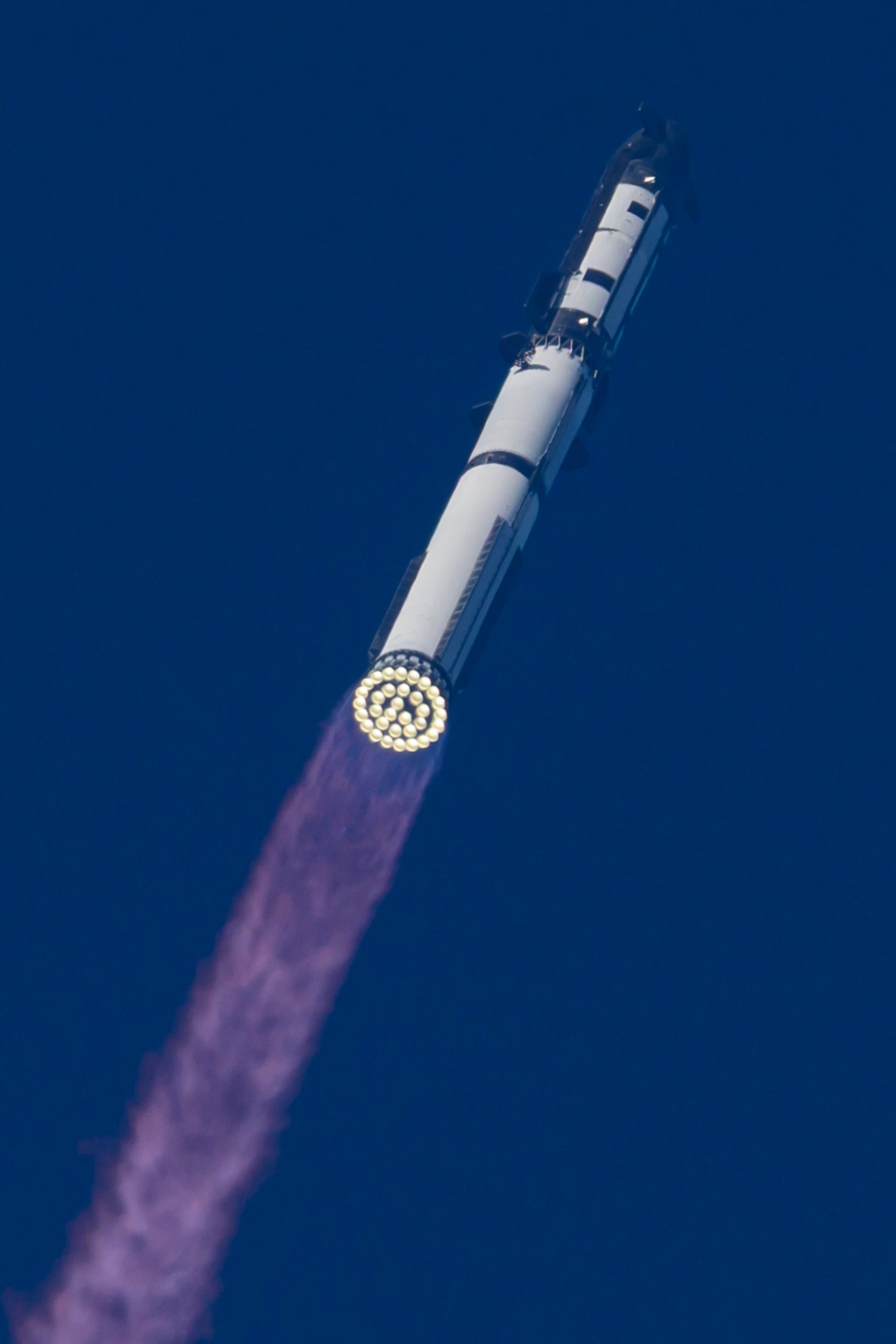 Tres satélites con cámaras observarán el exterior de Ship tras su despliegue, para aportar datos sobre su escudo térmico durante el vuelo orbital - Europa Press