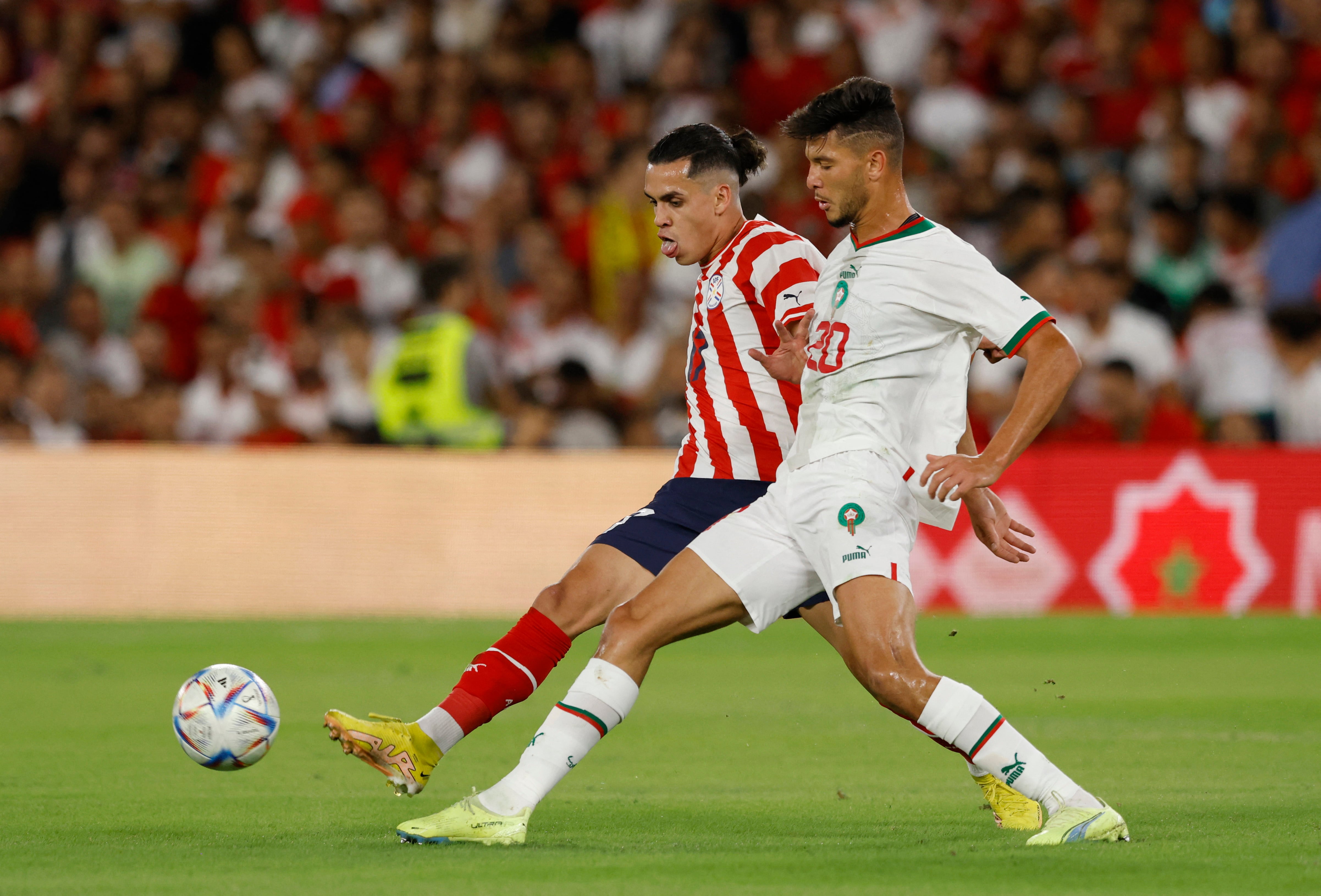 Jesús Medina ya tiene minutos con la selección mayor y ha formado parte de las categorías inferiores. (REUTERS/Marcelo Del Pozo)